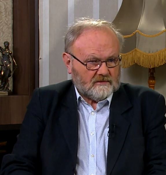 Gyógyszerészi szakmai háttérrel